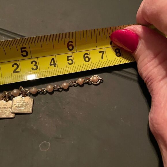 Christian 10 Commandments Charm Silver tone and Pearl bracelet. Adjustable. VCG - Picture 2 of 3